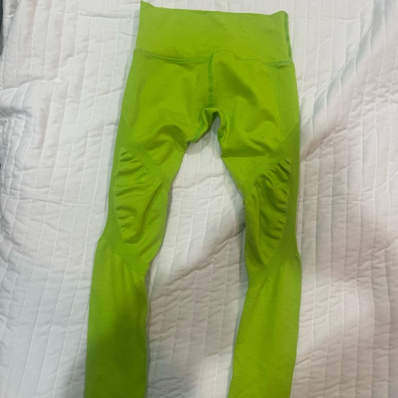 Alphalete Aero leggings in color volt size medium - Picture 1 of 4
